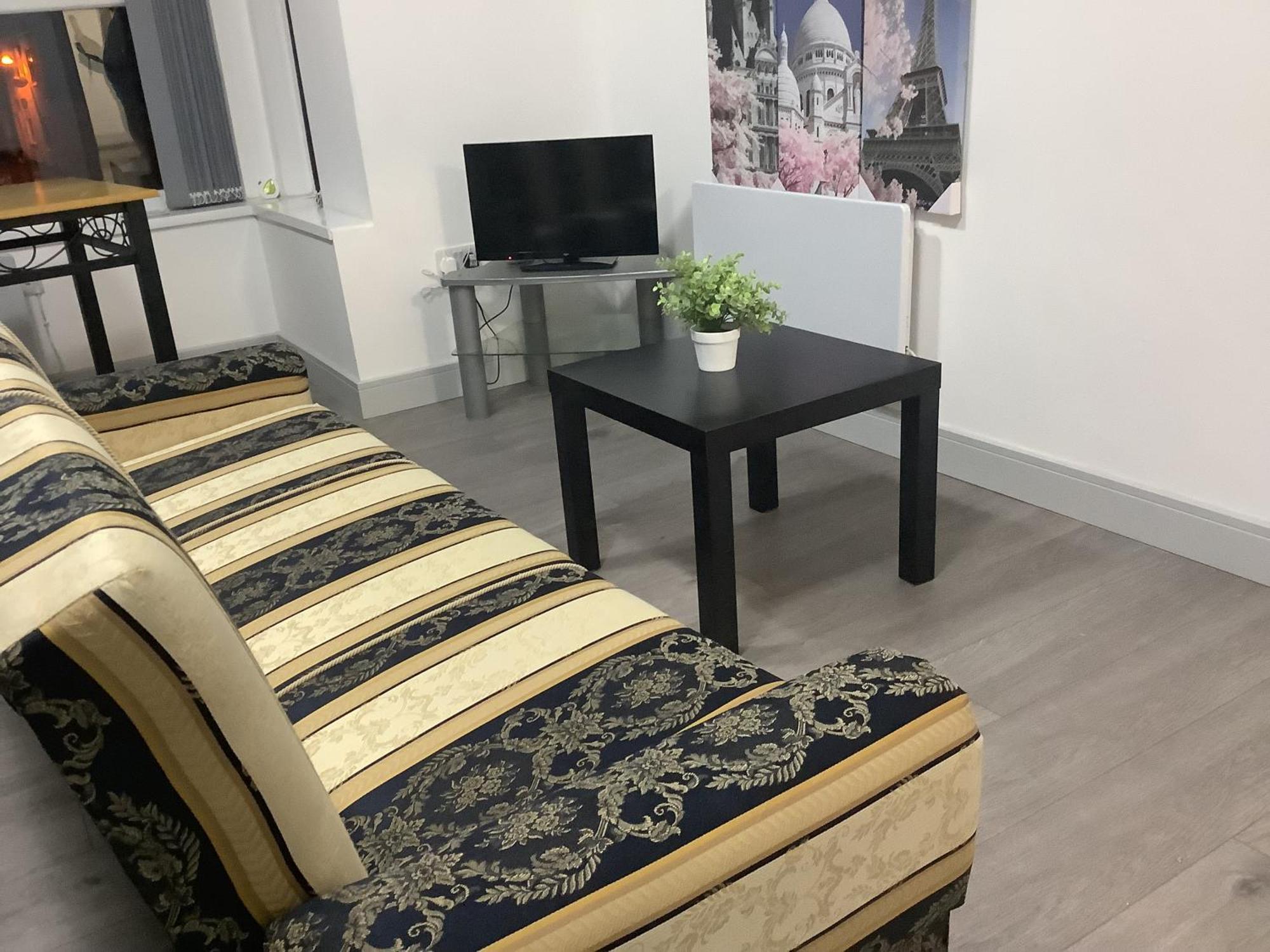 Greater Grace Apartment Desborough Ngoại thất bức ảnh